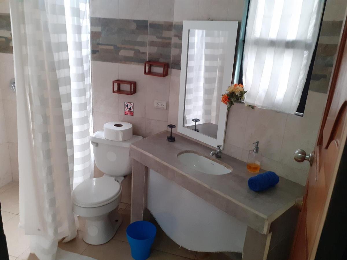 Cozy Hosting Galapagos Apartment Puerto Ayora  Bagian luar foto