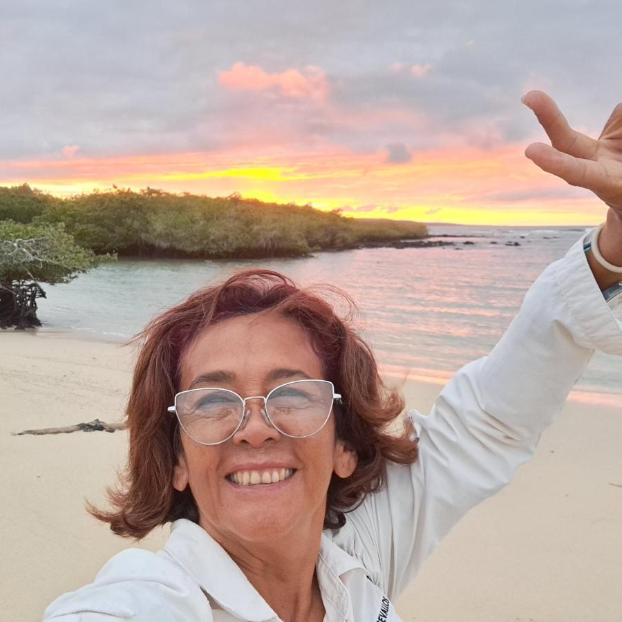 Cozy Hosting Galapagos Apartment Puerto Ayora  Bagian luar foto