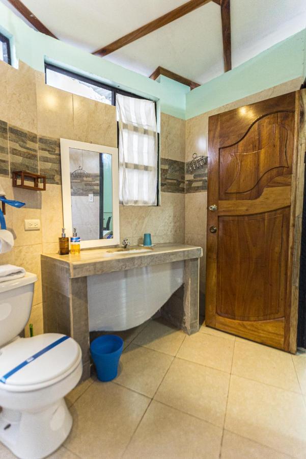 Cozy Hosting Galapagos Apartment Puerto Ayora  Bagian luar foto